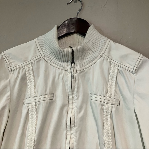 LOFT Ann Taylor Women's Cream Bomber Jacket Size 8 - Picture 7 of 16